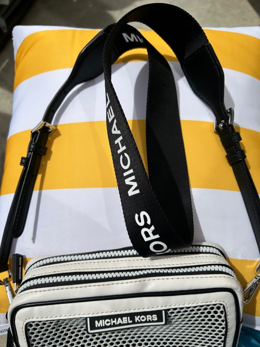Danica Mesh Crossbody - Picture 11 of 12